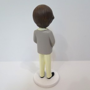 Figur Kommunion Bub stehend/braun/grau-beige/Keuz